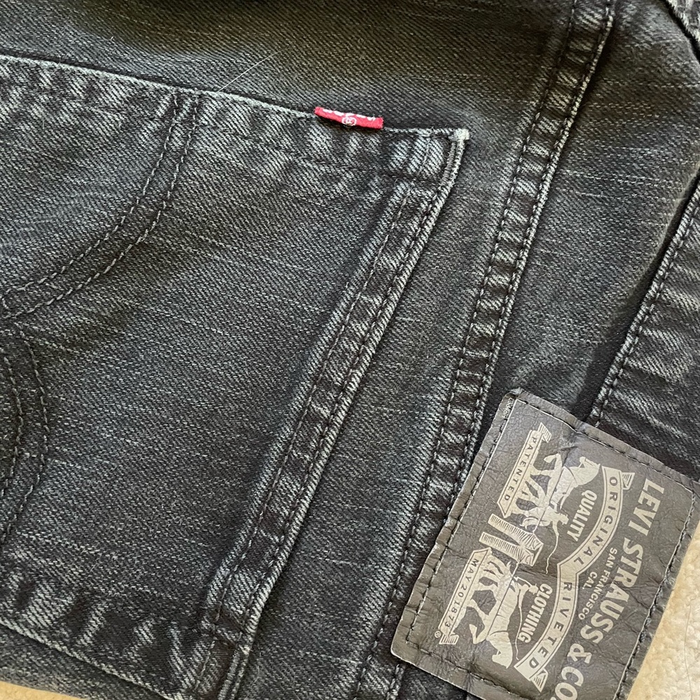 Levi Strauss Men’s 5-Pocket Dark Charcoal Straight 98% Cotton Jeans